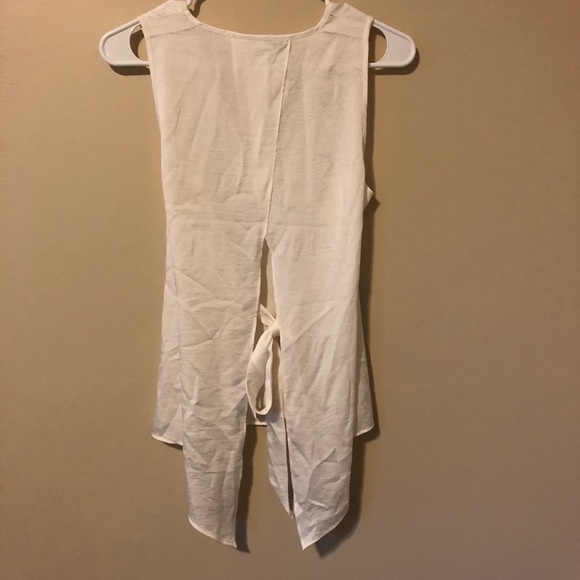 Express Tank Top - Picture 2 of 2